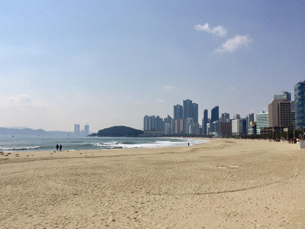 Sea And Yacht Hotell Busan Exteriör bild